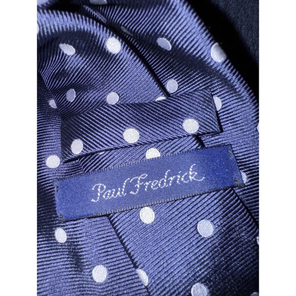 Paul Fredrick Silk Tie Made in USA Navy Blue White Polka Dot Mens Necktie Career - Picture 7 of 8